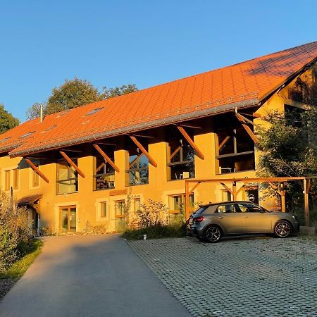 Bed and Breakfast La Ferme Des Aretes Ла-Шо-де-Фон Экстерьер фото