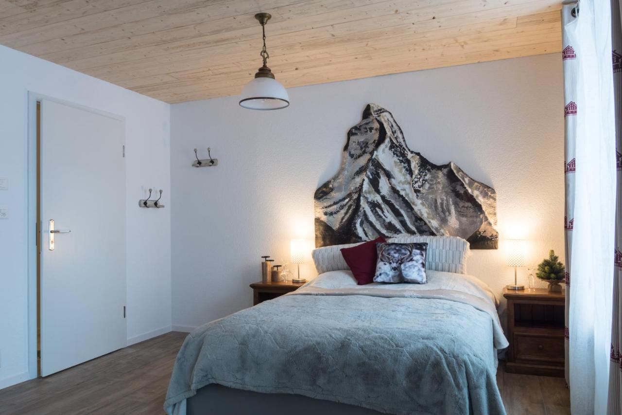 Bed and Breakfast La Ferme Des Aretes Ла-Шо-де-Фон Экстерьер фото